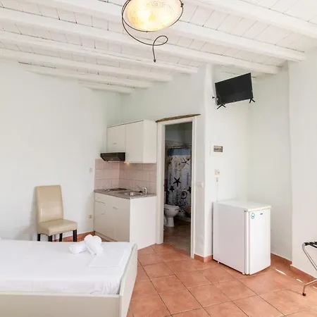 Apodrasi Aparthotel 3*