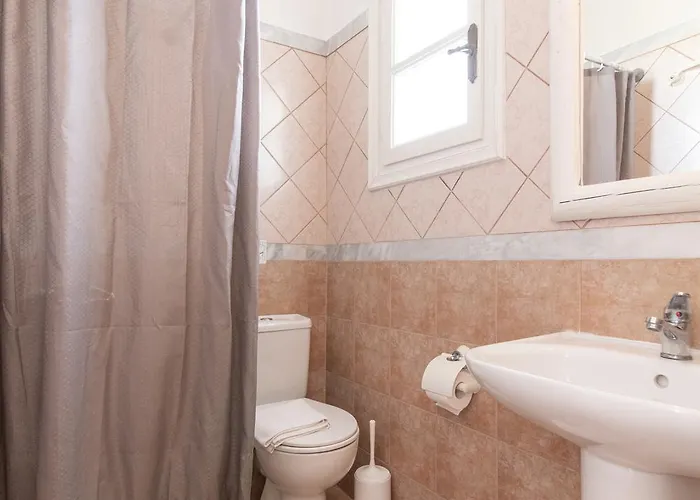 Apodrasi Aparthotel 3*