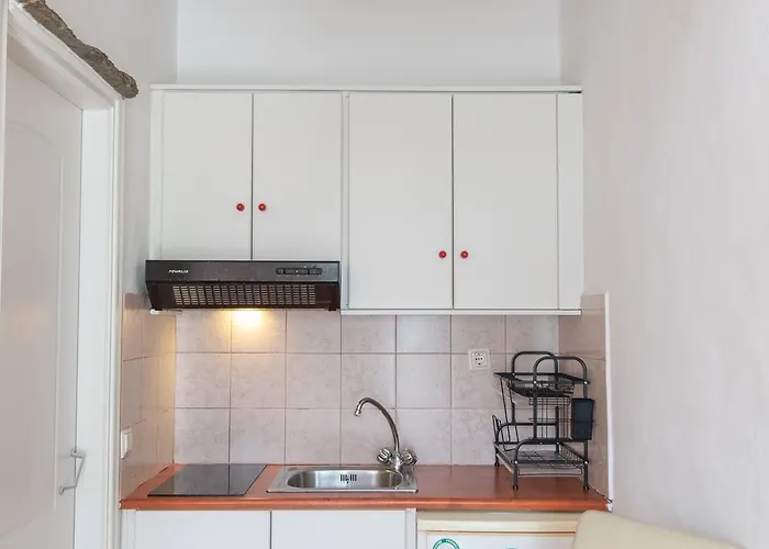 Apodrasi Aparthotel 3*